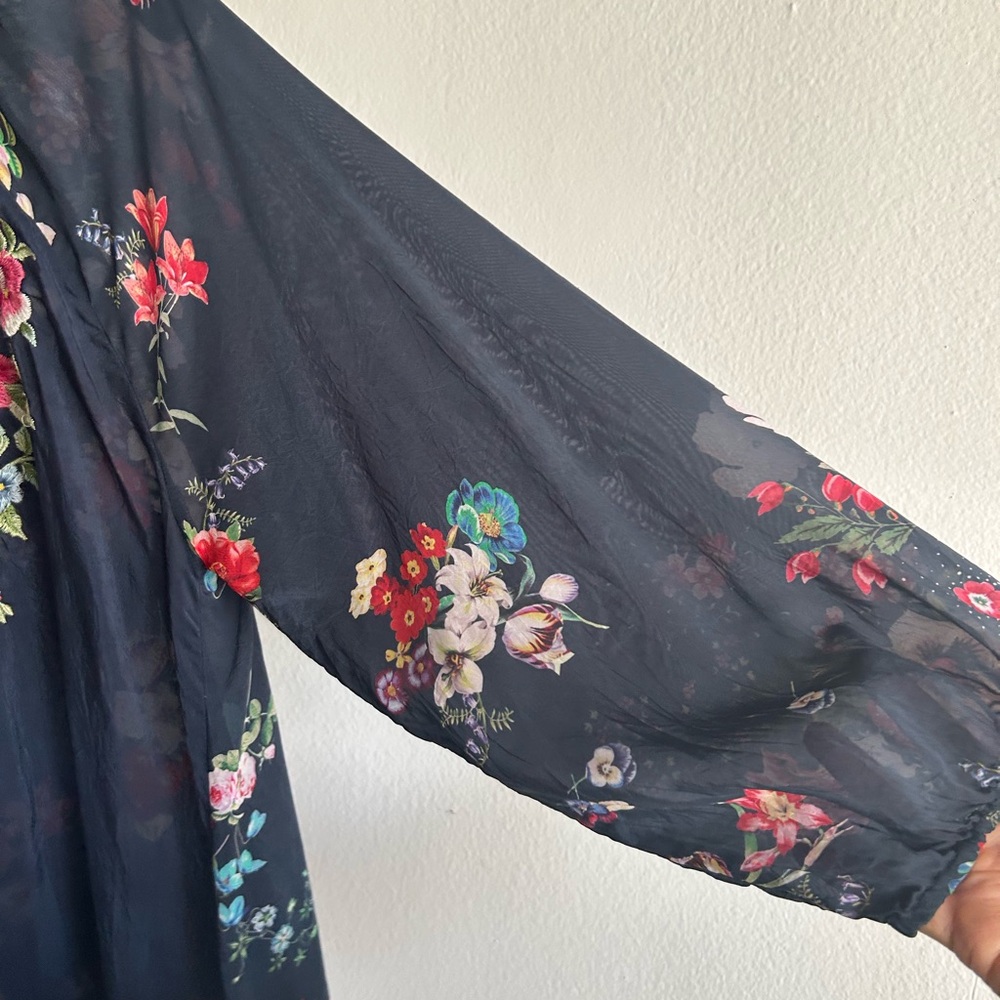 Johnny Was Navy Floral Embroidered Boho Blouse - Picture 7 of 11